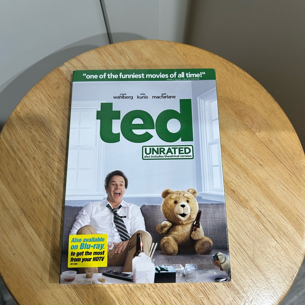 Universal Ted Unrated DVD Green and White